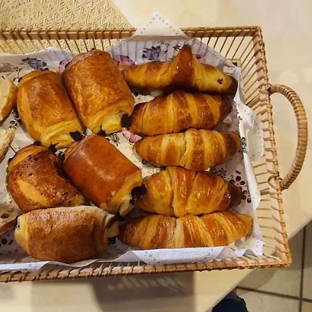 Couette-café Demeure Du Vivier 3*